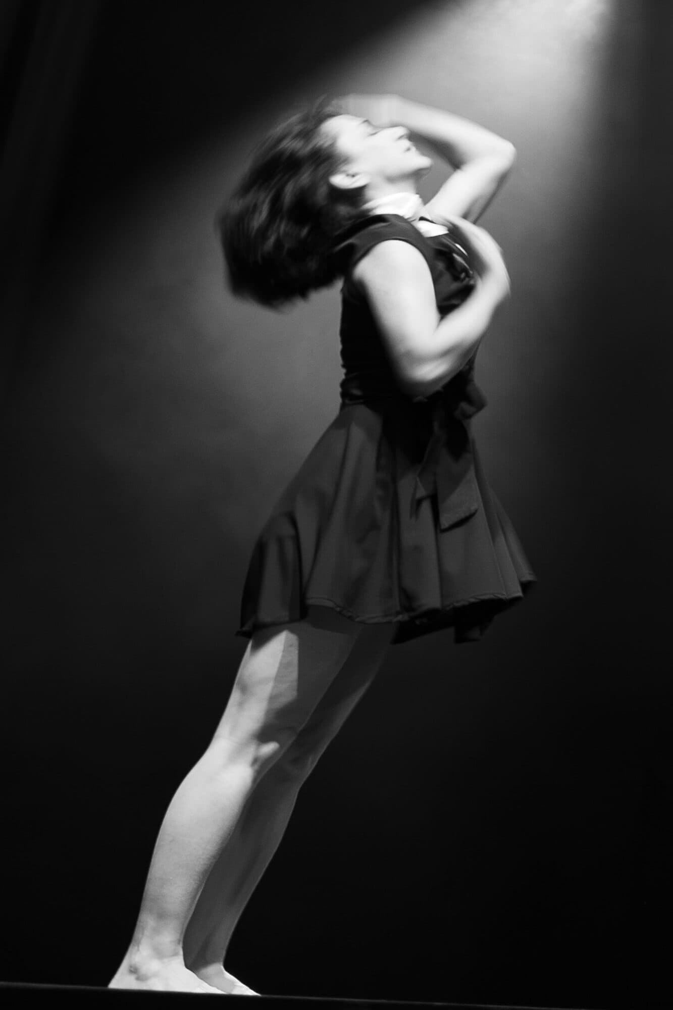 Danseuse en solo lors d'une séance personnalisée